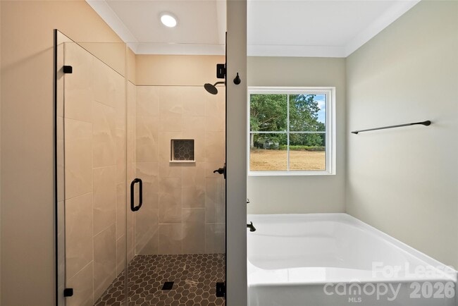 Building Photo - 820 N Rocky River Rd