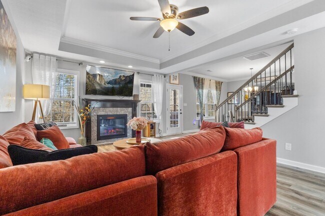 Building Photo - Stunning 4-Bedroom Home for Rent in Hampton Hills!