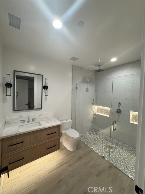 Building Photo - 3312 Kenilworth Dr