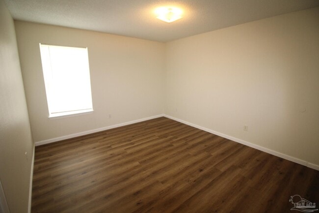 Building Photo - 501 Wood Crest Way