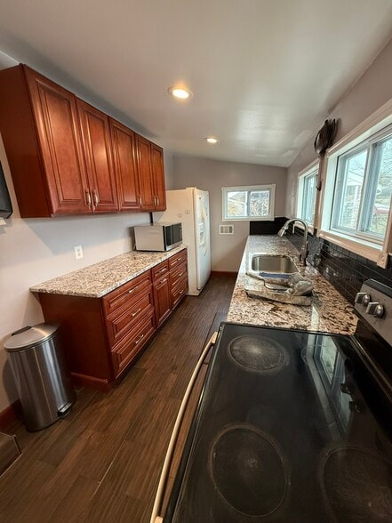 Building Photo - 118 Neshaminy Rd