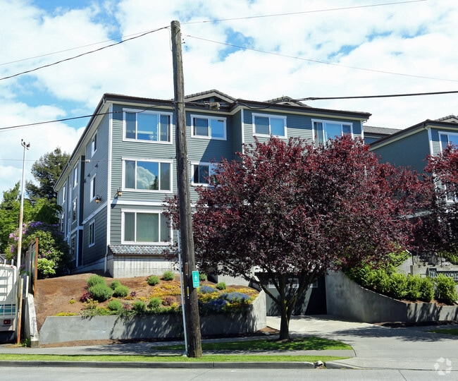 The Magnolia Seattle, WA Apartment Finder