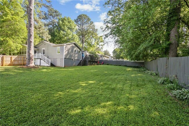 Building Photo - 2873 Briarcliff Rd NE