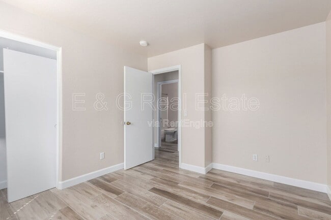 Building Photo - 15820 W Monroe St