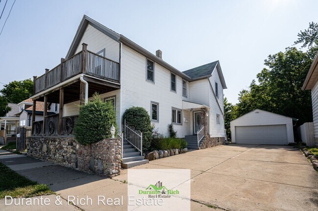 Primary Photo - 2 br, 1 bath House - 1819 Marquette Street