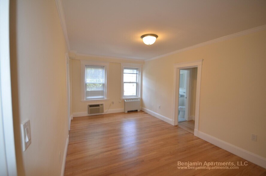 Primary Photo - 21 Chauncy St