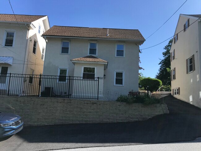 Primary Photo - 1068 Howellville Rd