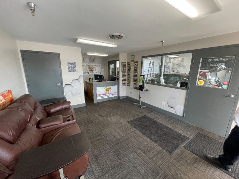 Building Photo - 2120 Rice St