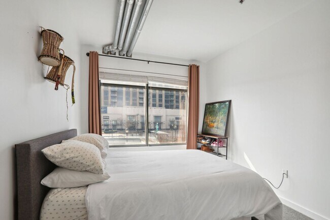 Building Photo - Atlantic Station Luxury