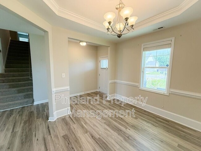 Building Photo - 147 Stafford Ave