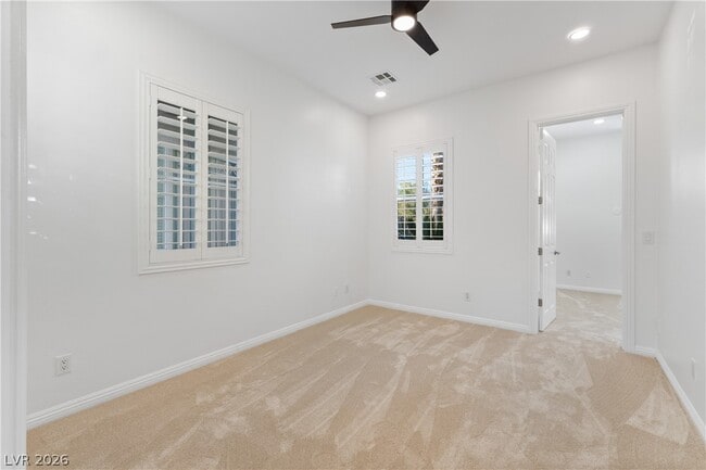 Building Photo - 11283 La Madre Ridge Dr