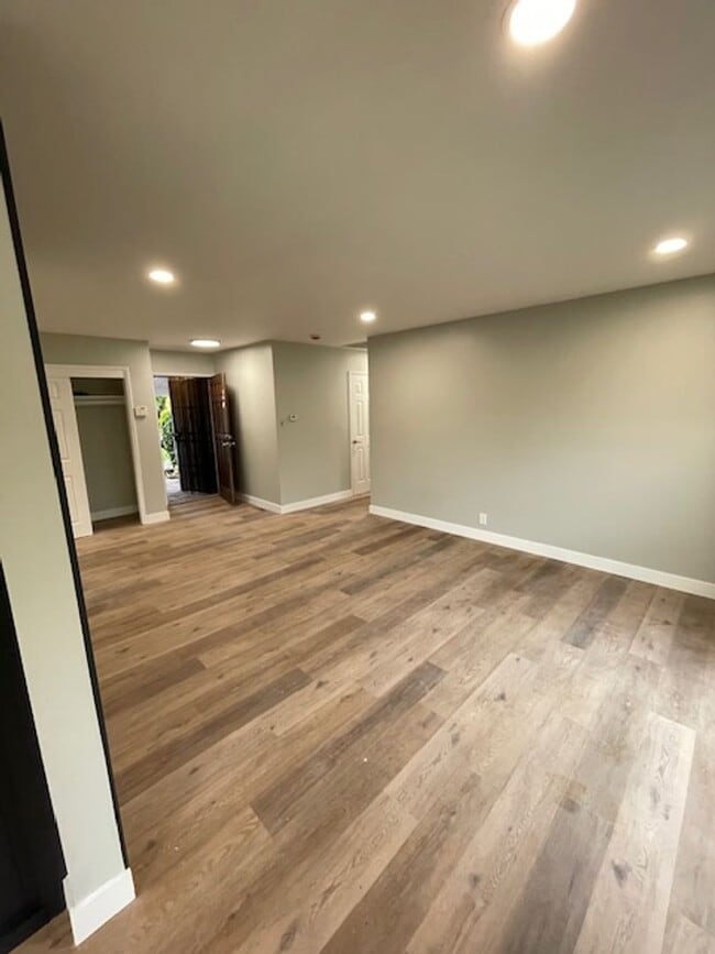 Building Photo - Coming Soon Remodeled 3 bedroom 2 bath House