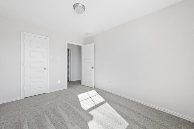 Building Photo - 27806 Western Crk Ct