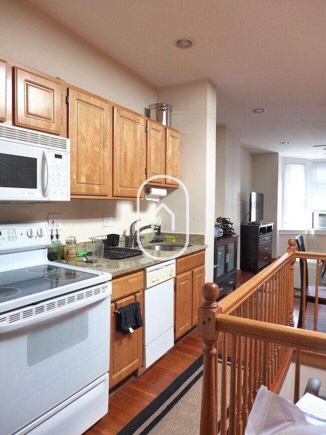 Building Photo - 49 Delle Ave