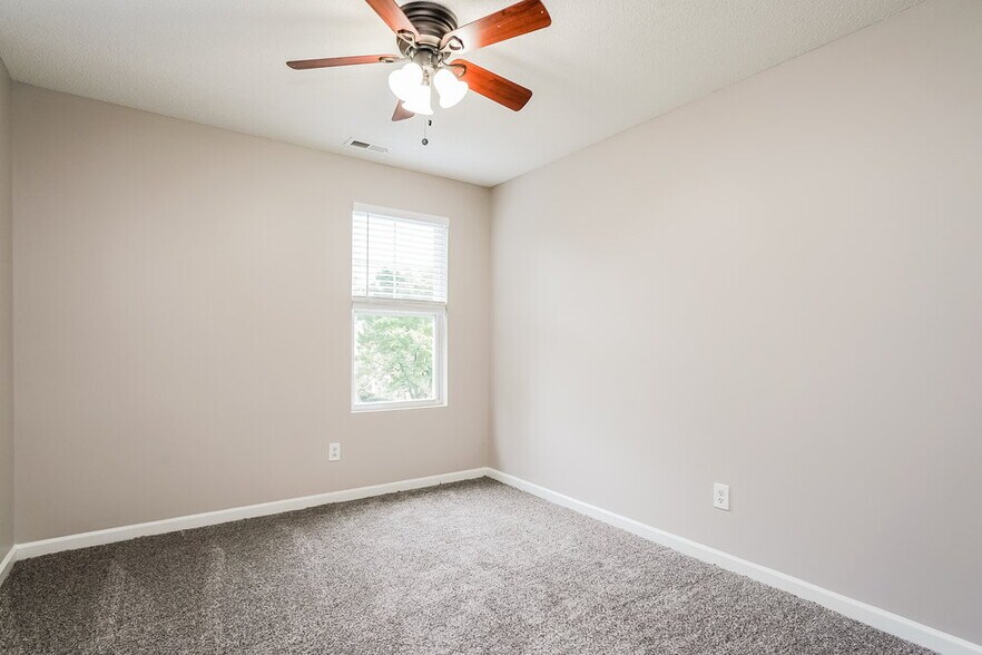 Building Photo - 189 Brookhaven Dr
