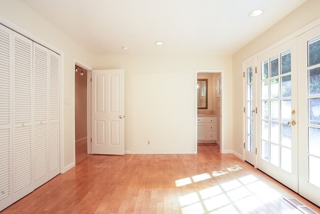 Building Photo - Beautifully Updated Three Bedroom Browns Valley Home