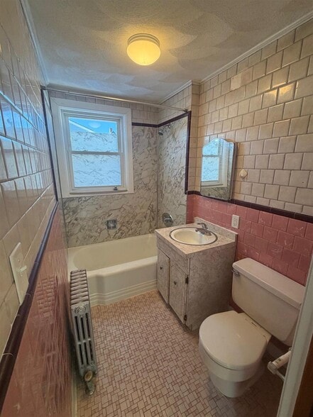 Building Photo - 23 Ashland St