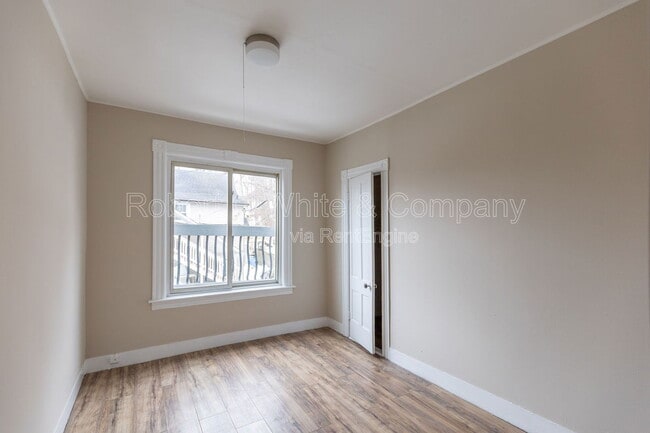 Building Photo - 314 Norwich Ave