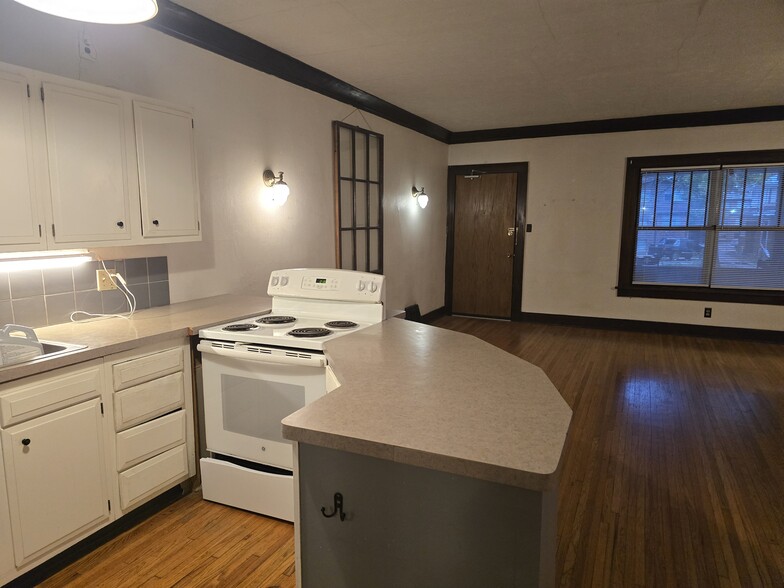 Kitchen open to living room - 1207 D St