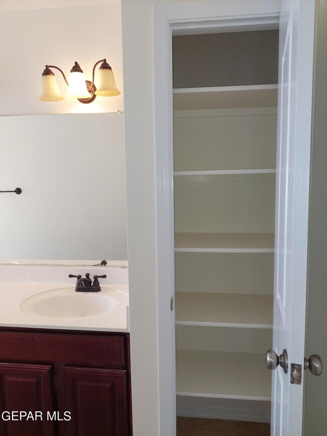 Building Photo - 11236 Horse Ranch St