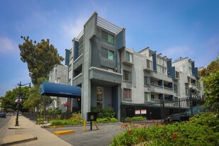 Building Photo - 1940 N Highland Ave