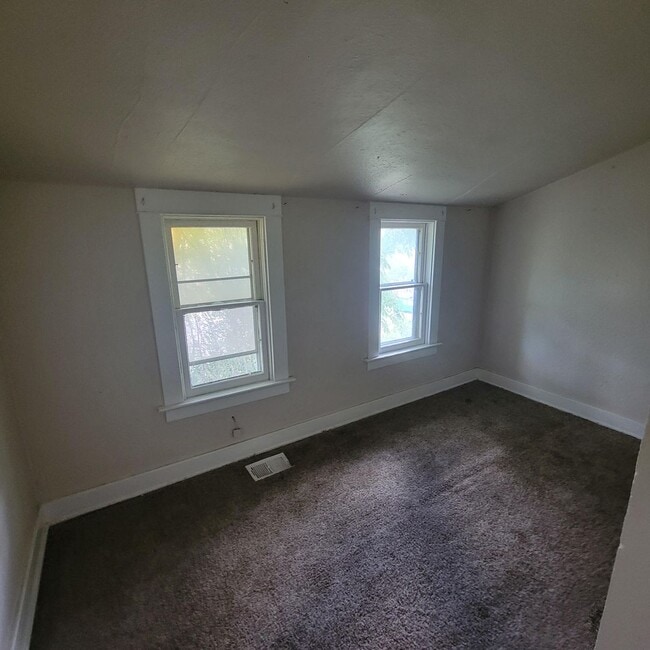 Building Photo - 3BR/1BA North Gonzaga Area Home
