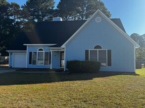Building Photo - Cozy 3 Bedroom 2 Bath Home in Raeford.