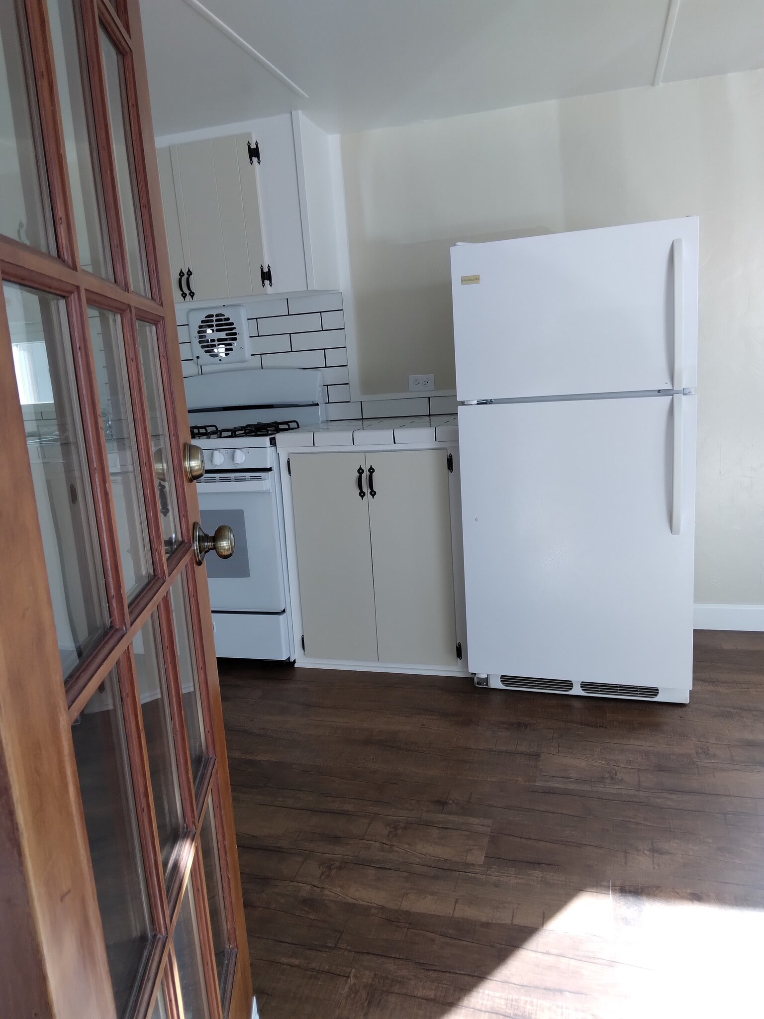 Building Photo - 3300 Portola Dr