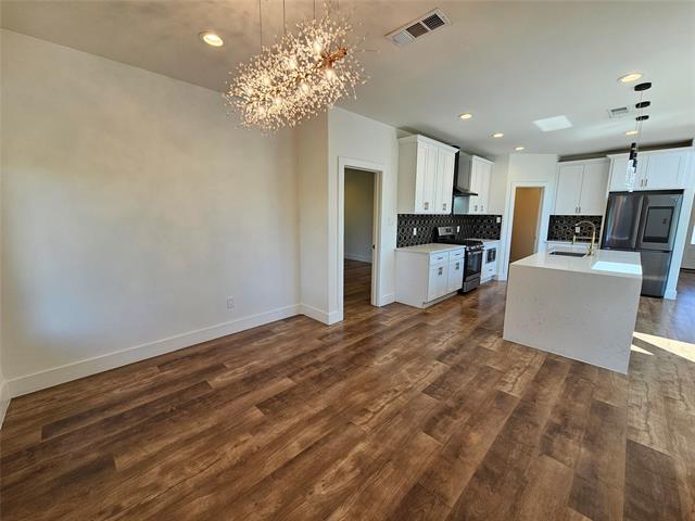 Building Photo - 2374 Southwood Dr