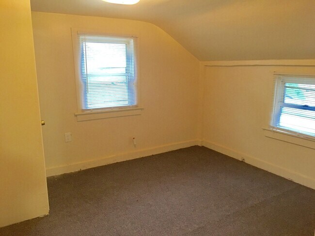 Building Photo - ROCKWOOD 1-3