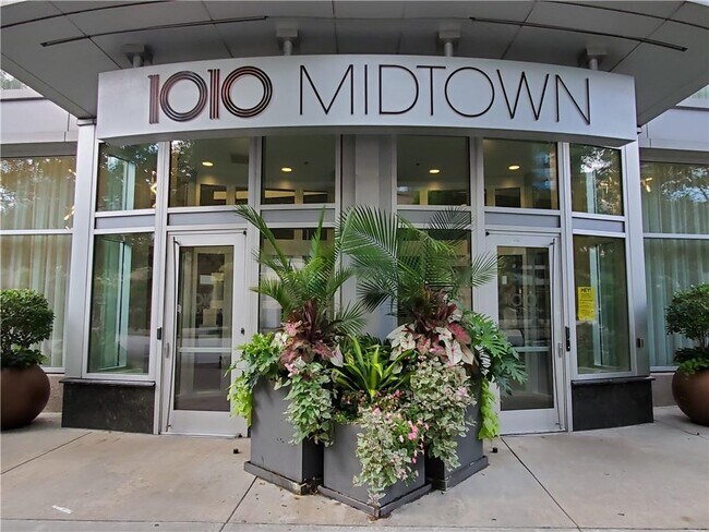 Building Photo - 1080 Peachtree St NE