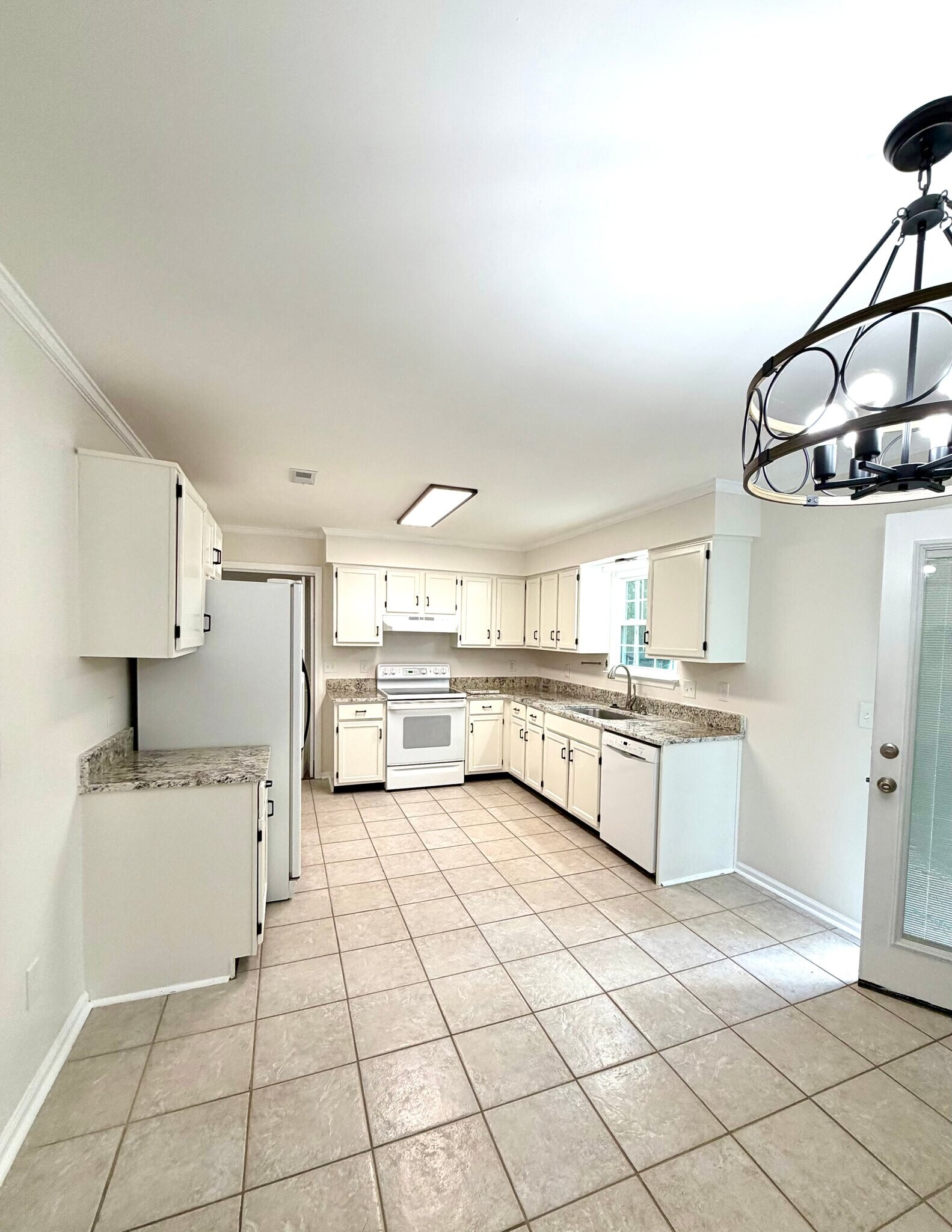 Building Photo - 302 Rolling Acres Dr