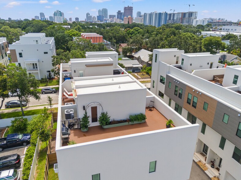 Building Photo - 320 15th St N