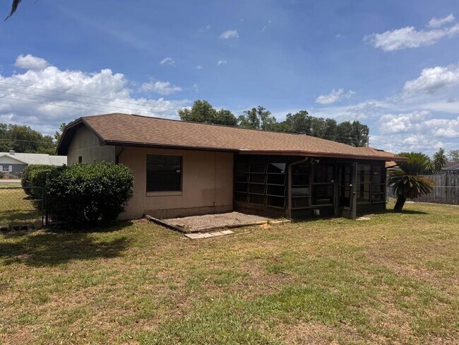 Building Photo - 2918 W Campbell Rd