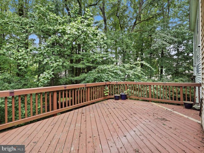 Building Photo - 6055 Meyers Landing Ct