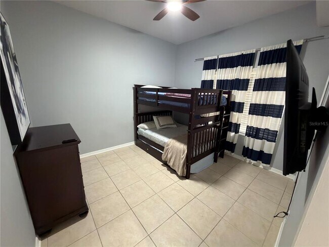 Building Photo - 612 Wells Ct