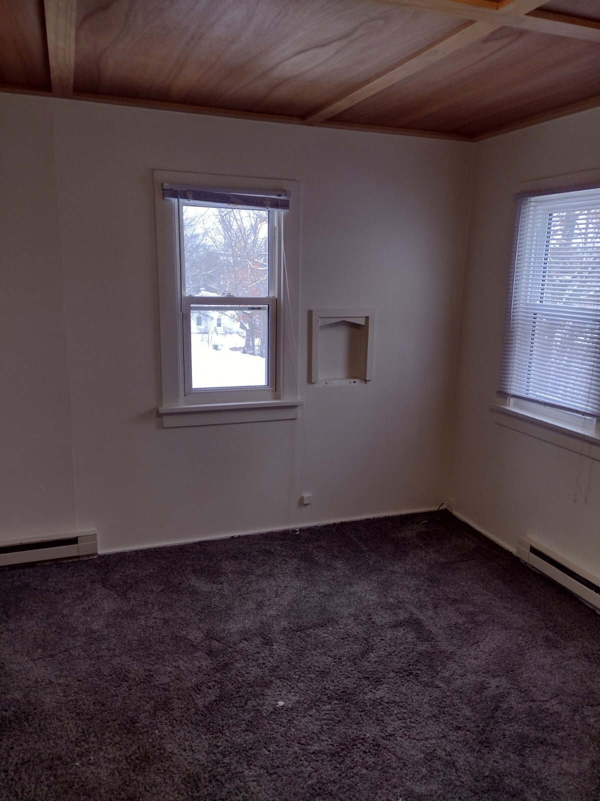 Building Photo - 821 Ravencrest Ave