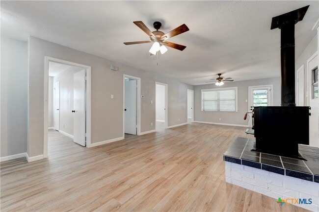 Building Photo - 1228 Chippendale Dr