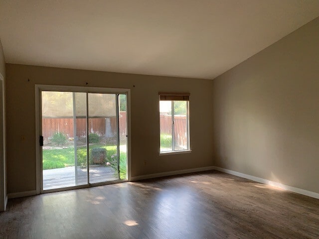 Building Photo - Almonte