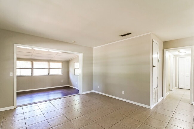 Building Photo - 4815 Andromeda Rd