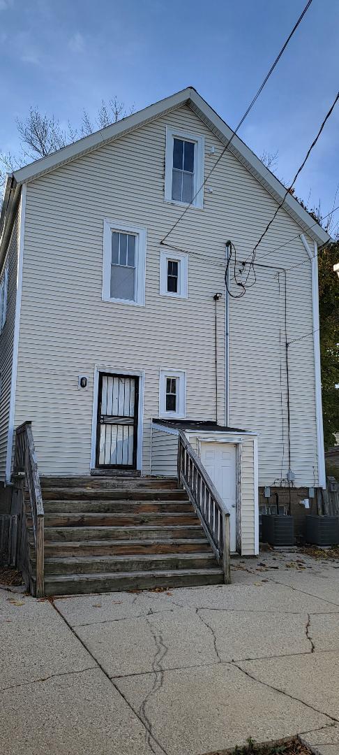 Building Photo - 2562 N Bremen St
