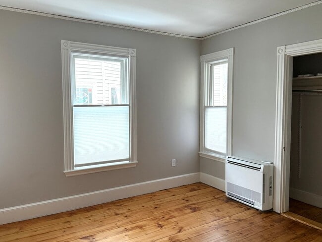 Building Photo - 130 Neal St