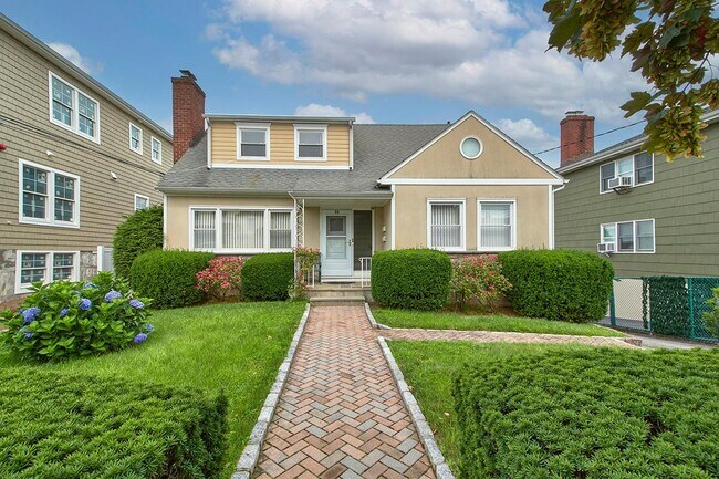 Primary Photo - 55 Park Ave