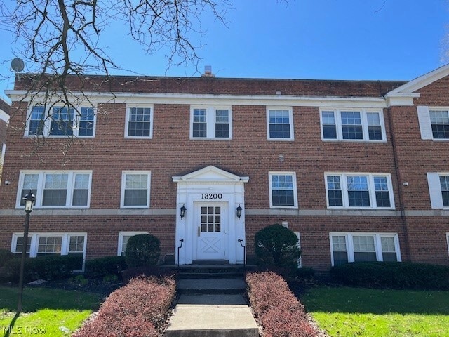 Building Photo - 13200 Fairhill Rd