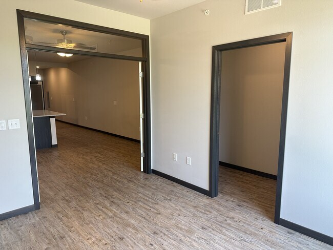 Building Photo - 950 Commercial St