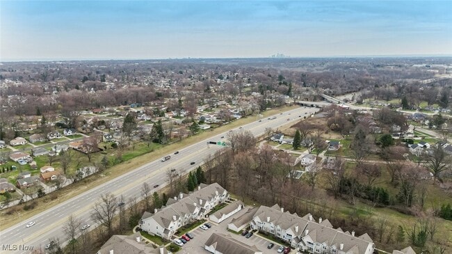 Building Photo - 22586 Lenox Dr