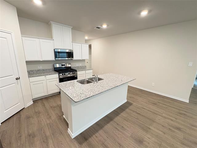 Building Photo - 811 Orchid Wy