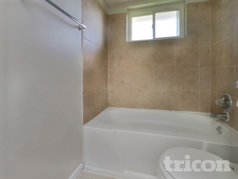 Building Photo - 8510 Sorrel Dr