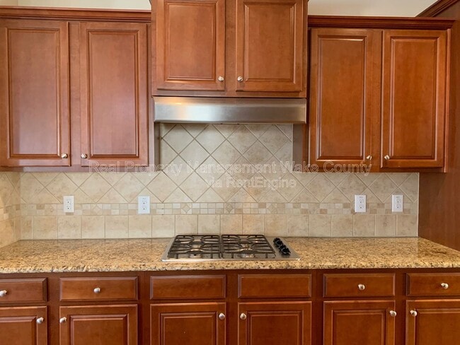 Building Photo - 512 Sandy Whispers Pl