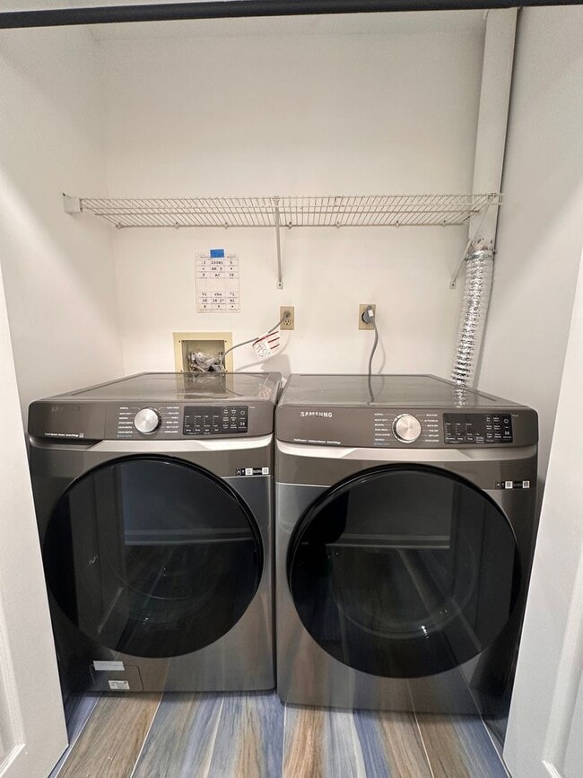 Building Photo - Newly Renovated 3 bedroom home in Miramar Beach